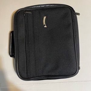 Delsey Paris laptop bag/case